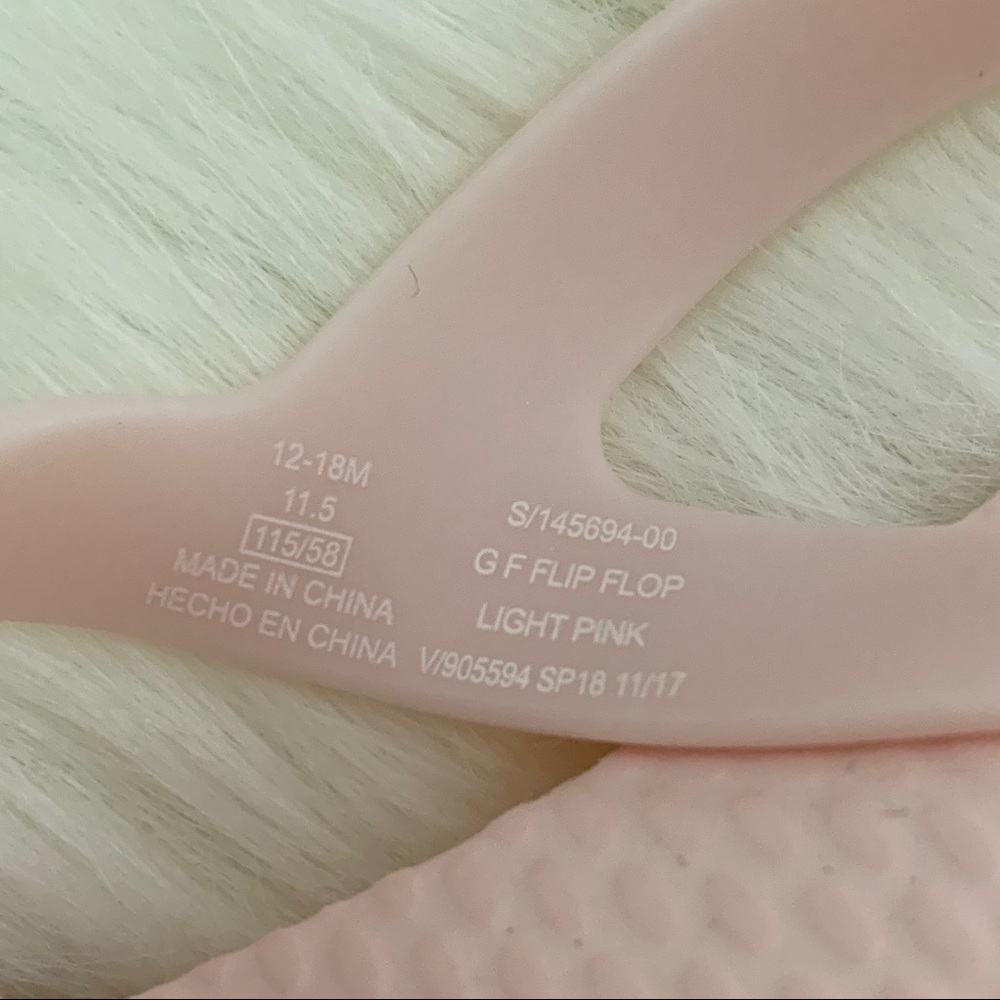 Old Navy Baby Flip Flops Light Pink size 4 - Picture 13 of 13